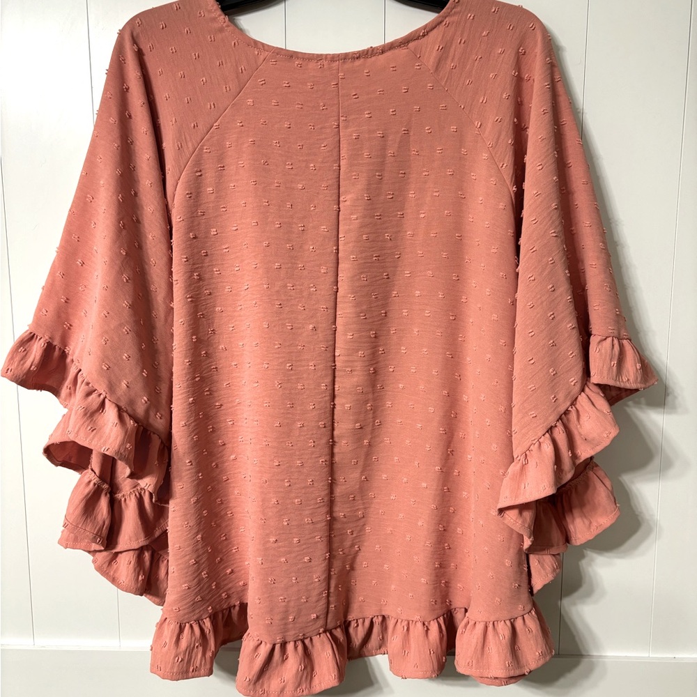 Brand new dot swing top. Easel brand. Size 1X